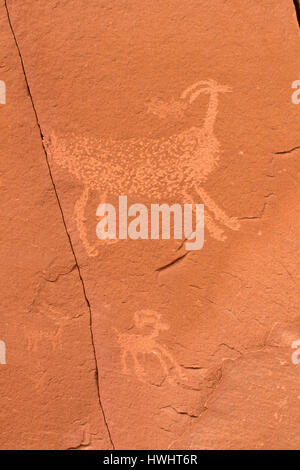 Pétroglyphes à l'Utah Highway 279, Potash-Lower Rock Art Site Colorado River Scenic Byway, Grand County, Utah Banque D'Images