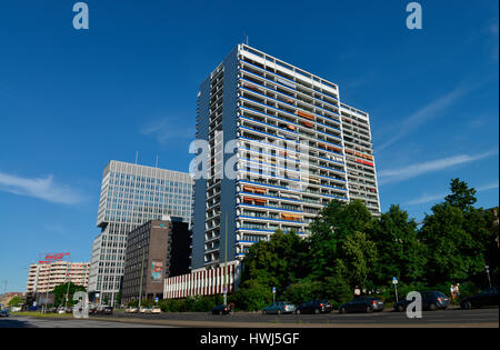 Plattenbauten, Leipziger Strasse, Mitte, Berlin, Deutschland Banque D'Images