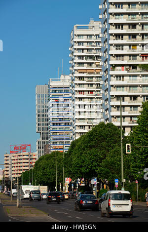 Plattenbauten, Leipziger Strasse, Mitte, Berlin, Deutschland Banque D'Images