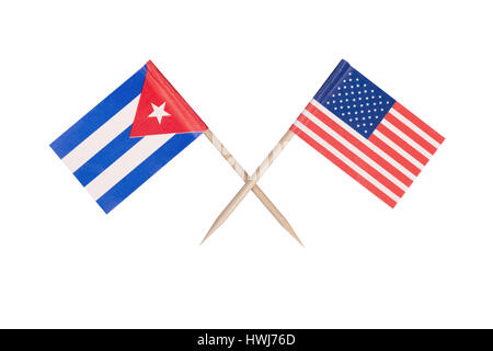 Drapeau USA mini croisés et Cubal. Isolé sur fond blanc Banque D'Images