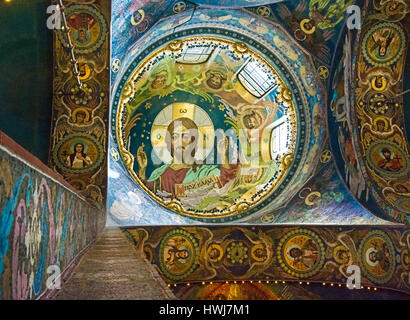 ST. PETERSBURG, Russie - le 14 juillet 2016 : l'intérieur de l'Eglise du Sauveur sur le Sang Versé. Référence architecturale et monument à Alexandre II. L ' Banque D'Images