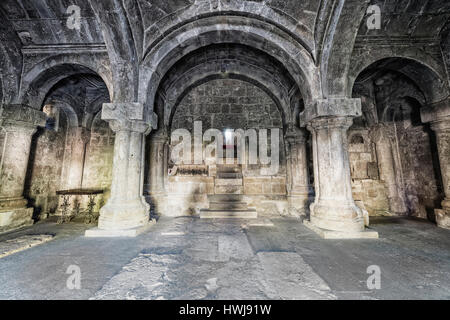 13e siècle le Monastère d'Haghartsine, de l'Intérieur, de la ville de Dilijan, Province de Tavouche, Arménie, Caucase, Moyen-Orient, Asie Banque D'Images