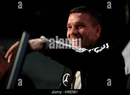 L'Allemagne Lukas Podolski au cours d'une conférence de presse au musée du football DFB, Dortmund, Allemagne. Banque D'Images