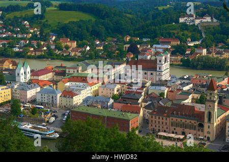 Passau, vue de la forteresse sur la ville historique entre l'Inn et du Danube, Thuringe, Bavière, Allemagne, Europe, Banque D'Images