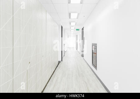 Couloir vide à l'hôpital Banque D'Images