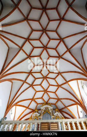 PREJMER, Roumanie, 18 juillet 2014 : l'église fortifiée de Prejmer près de Brasov, la plus grande dans le sud-est de l'Europe, construit par les chevaliers teutoniques en 1212-1213, Banque D'Images