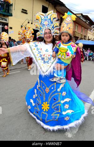 Plaza de Armas - Carnaval de Cajamarca. .Département de Cajamarca au Pérou Banque D'Images
