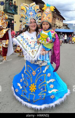 Plaza de Armas - Carnaval de Cajamarca. .Département de Cajamarca au Pérou Banque D'Images