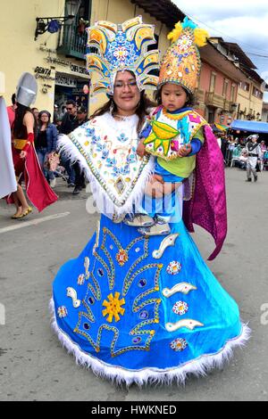 Plaza de Armas - Carnaval de Cajamarca. .Département de Cajamarca au Pérou Banque D'Images