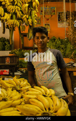 Le Vendeur de bananes, Mysore, Inde Banque D'Images