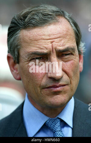 LUCA CUMANI entraîneur de chevaux de course HIPPODROME DE YORK YORK 22 Août 2002 Banque D'Images