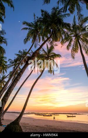 Myanmar (Birmanie), l'État de Rakhine (Arakan), ou quartier de Thandwe, la plage de Ngapali, coucher du soleil Banque D'Images