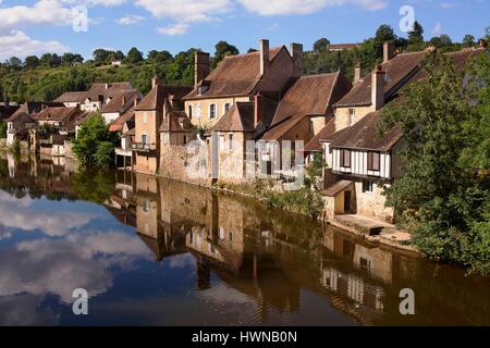 La France, l'Allier, herisson, maisons au bord de la rivière Aumance Banque D'Images