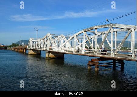 La province de Kampot, Cambodge, Kampot, le fleuve Prek Kampong Bay Bridge, rivière Banque D'Images