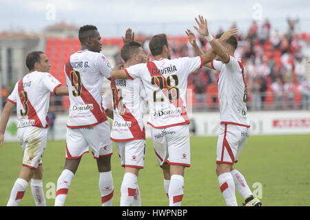Miranda (2016) et Manucho autres joueurs du Rayo Vallecano célébrant un but en Anduva Stadium. Credit : Miguel A. Tejeda Banque D'Images