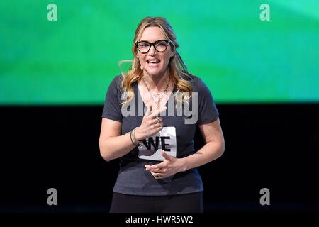 Kate Winslet sur scène lors de la journée nous UK Charity Event et les concerts, l'ETI Arena, London. Banque D'Images