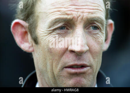 PATRICK MURPHY, entraîneur de chevaux de course L'hippodrome de Cheltenham CHELTENHAM ANGLETERRE 17 Mars 2004 Banque D'Images