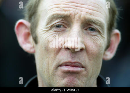 PATRICK MURPHY, entraîneur de chevaux de course L'hippodrome de Cheltenham CHELTENHAM ANGLETERRE 17 Mars 2004 Banque D'Images