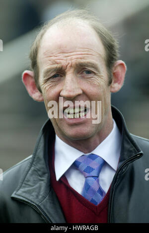 PATRICK MURPHY, entraîneur de chevaux de course L'hippodrome de Cheltenham CHELTENHAM ANGLETERRE 17 Mars 2004 Banque D'Images