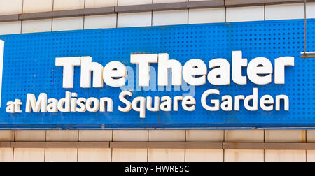 La ville de New York, USA - 07 juillet 2015 : Signe de Le théâtre au Madison Square Garden. Madison Square Garden est une patinoire qui se trouve au-dessus de Penn Statio Banque D'Images