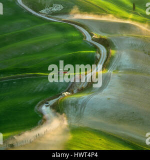 Italie,Toscane.Province de Sienne.Crete Senesi. Champs près de Asciano Banque D'Images