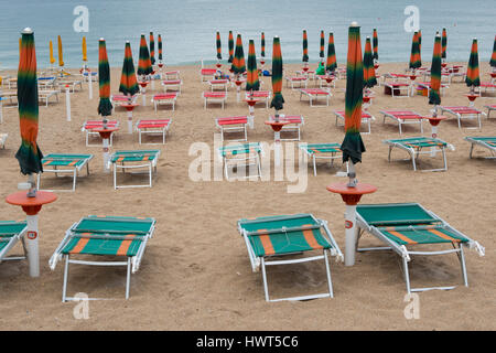 Beach Resort de Marcelli di Numana en marche le long de la Côte Adriatique Banque D'Images