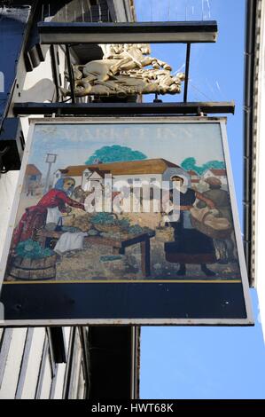 Le marché Inn , Huntingdon, Cambridgeshire, a ses origines n la 16e cenury. Banque D'Images