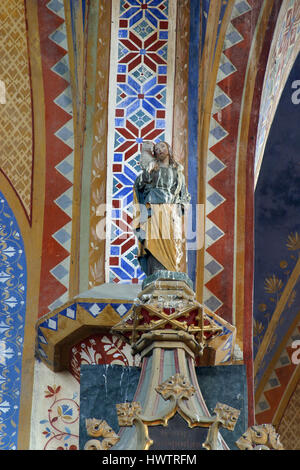 Jésus le Bon Berger statue sur la chaire de l'église paroissiale de Saint Pierre à Velesevec, Croatie Banque D'Images