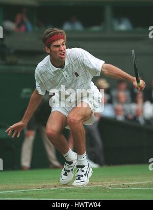 GREG RUSEDSKI WIMBLEDON 05 Juillet 1995 Banque D'Images