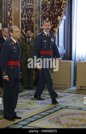 Madrid, Espagne. Mar 23, 2017. Roi d'Espagne Felipe VI au cours d'audience avec Militares au Palais de la Zarzuela à Madrid le jeudi 23 mars 2017. Gtres más información : crédit en ligne Comuniación,S.L./Alamy Live News Banque D'Images