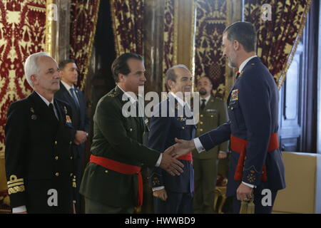 Madrid, Espagne. Mar 23, 2017. Roi d'Espagne Felipe VI au cours d'audience avec Militares au Palais de la Zarzuela à Madrid le jeudi 23 mars 2017. Gtres más información : crédit en ligne Comuniación,S.L./Alamy Live News Banque D'Images