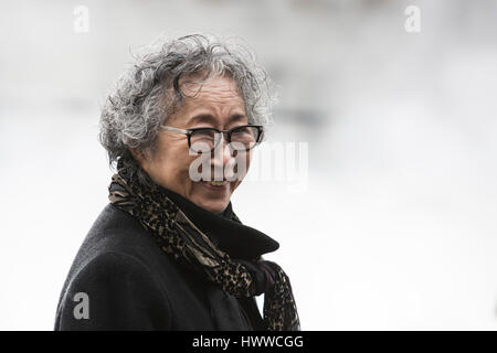 Londres, Royaume-Uni. Mar 23, 2017. London Fog 2017, par Fujiko Nakaya (photo). BMW présente la Tate Modern Tate Live : Dix jours 6 nuits allant du 24 mars au 2 avril 2017. Credit : ukartpics/Alamy Live News Banque D'Images