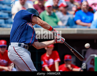 Domaine du spectre. Mar 23, 2017. Floride, USA-Minnesota Twins center fielder Max Kepler (26) mouches de centre à la 1ère manche dans un match d'entraînement de printemps au domaine du spectre. Del Mecum/CSM/Alamy Live News Banque D'Images