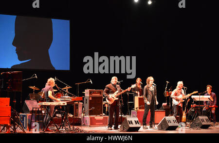 Virginia Beach, Virginia, USA. Mar 21, 2017. Les zombies que les hits des années 60 à la foule à l'SANDLER CENTER DE VIRGINIA BEACH, Virginie le 21 mars 2017. © Jeff Moore 2017 Crédit : Jeff Moore/ZUMA/Alamy Fil Live News Banque D'Images