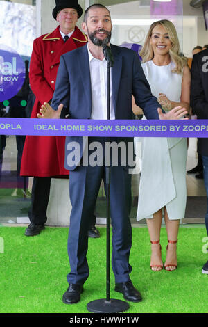 Olympia Londres, Royaume-Uni. 24Th Mar, 2017. Fred Sirieix. Katie Piper, Fred Sirieix et Martin Lewis l'ouverture officielle de l'Ideal Home Show parrainé par Zoopla à l'Olympia de Londres. Les célébrités prendre part au lancement l'Ideal Home Show. Credit : Dinendra Haria/Alamy Live News Banque D'Images