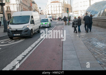 Location Lane dans le centre de Madrid à la Puerta del Sol Banque D'Images