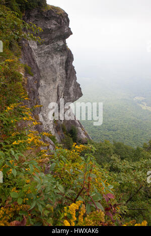 Whiteside Mountain, dans la forêt nationale de Nantahala, situé entre les caissiers et les hauts plateaux, sur l'US Highway 64 a "président" deux milles sentier en boucle prendre Banque D'Images