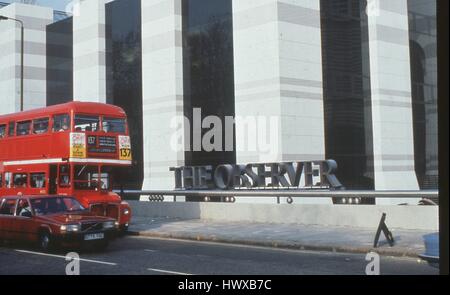 L'extérieur de la Maison de Marco Polo, siège de l'observateur, journal à Chelsea Bridge à Londres, en Angleterre, en mars 1989. Le bâtiment a été démoli en 2014. Banque D'Images