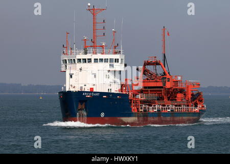 Arco Dart suceuse de bateau en cours pendant la régénération des plages travaux dans la baie de Poole Dorset UK Banque D'Images
