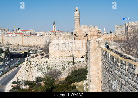 Jérusalem, Israël - 24 Février 2017 : partie de l'Ouest les remparts de la ville avec la vue panoramique sur la Banque D'Images