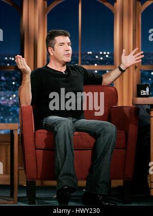 Simon Cowell pendant un segment de 'The Late Late Show with Craig Ferguson" à CBS Television City à Los Angeles, Californie, le 20 avril 2009. Photo par Francis Specker Banque D'Images