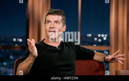 Simon Cowell pendant un segment de 'The Late Late Show with Craig Ferguson" à CBS Television City à Los Angeles, Californie, le 20 avril 2009. Photo par Francis Specker Banque D'Images