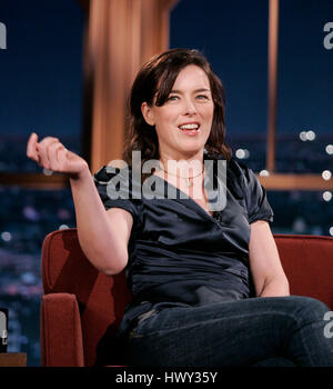 L'actrice Olivia Williams pendant un segment de 'The Late Late Show with Craig Ferguson" à CBS Television City à Los Angeles, Californie, le 20 janvier, 2009. Photo par Francis Specker Banque D'Images