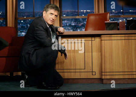 Craig Ferguson hôte montre son nouveau bureau au cours d'une partie de 'The Late Late Show with Craig Ferguson" à CBS Television City le 2 juin 2008 à Los Angeles, Californie. Photo par Francis Specker Banque D'Images