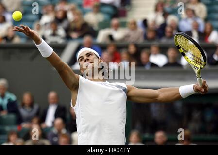 RAFAEL NADAL ESPAGNE Wimbledon Lawn Tennis Club LONDON ANGLETERRE 26 Juin 2007 Banque D'Images