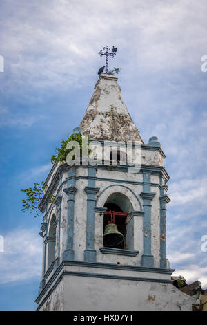 Le clocher de l'église de San Jose dans Casco Viejo - Panama City, Panama Banque D'Images