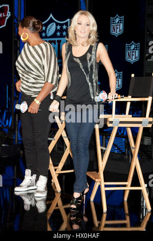 Carrie Underwood lors d'une conférence de presse pour le Super Bowl avant-match le 4 février 2010 à Fort Lauderdale, en Floride. Photo par Francis Specker Banque D'Images