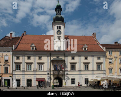 L'hôtel de ville de Maribor, situé sur la place principale de cette importante ville slovène. Banque D'Images