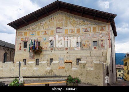 Le palais de la magnifique communauté de Fiemme à Cavalese Banque D'Images