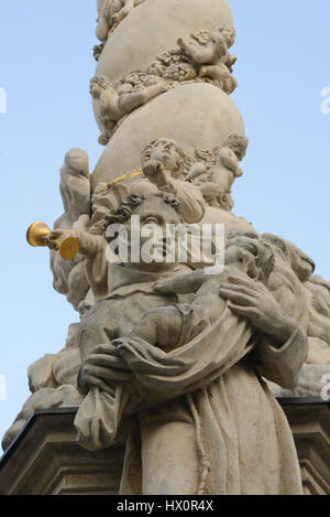 La colonne de la sainte trinité dans la place principale de Sopron, ville importante dans le western transdanubia en Hongrie Banque D'Images